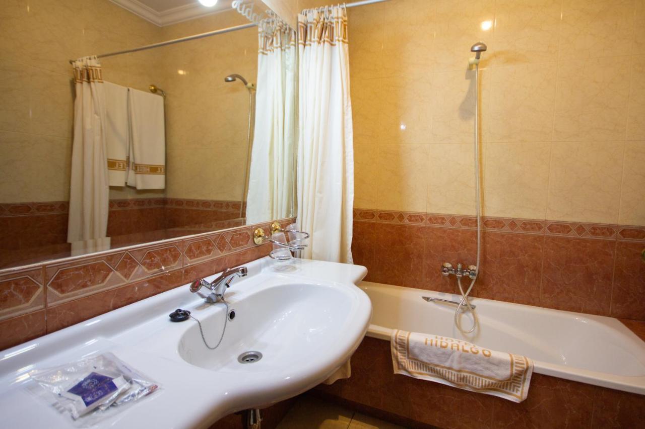Hotel Hidalgo Martos Luaran gambar